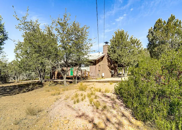 Peaceful Strawberry Cabin: Fire Pit & Hot Tub Casa vacanze *