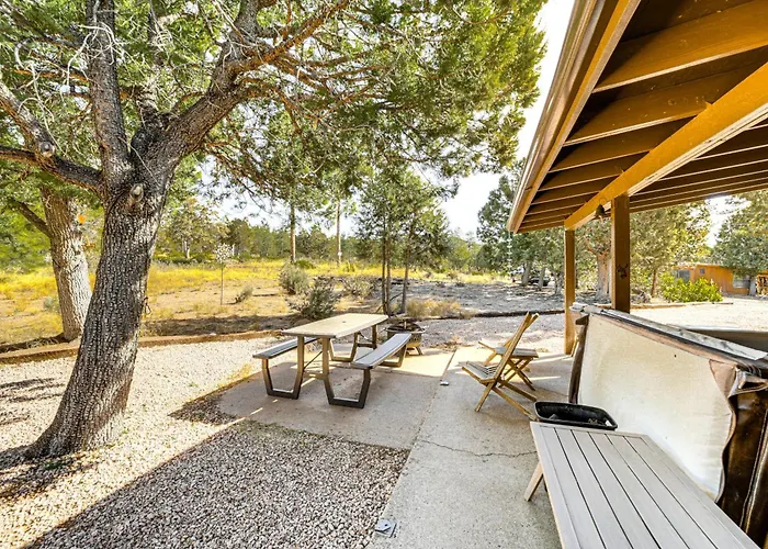 Casa vacanze Peaceful Strawberry Cabin: Fire Pit & Hot Tub Pine